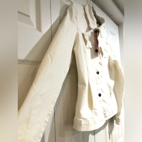 Wrangler Authentics Women’s Stretch Denim Off-White Jacket - Picture 5 of 13
